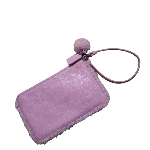 Coach Stage Coach Pink Shearling Trim Pebble Leather Wristlet 7 x 4 1/2 - Picture 3 of 5